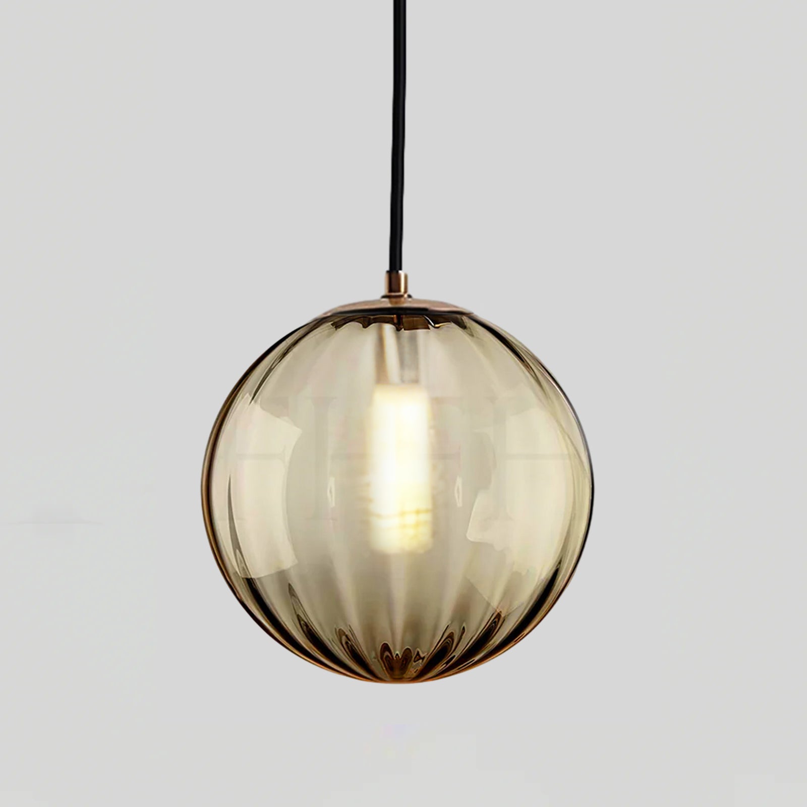 Éloura | Suspension Colorée – Teintes Intenses et Éclairage Chaleureux