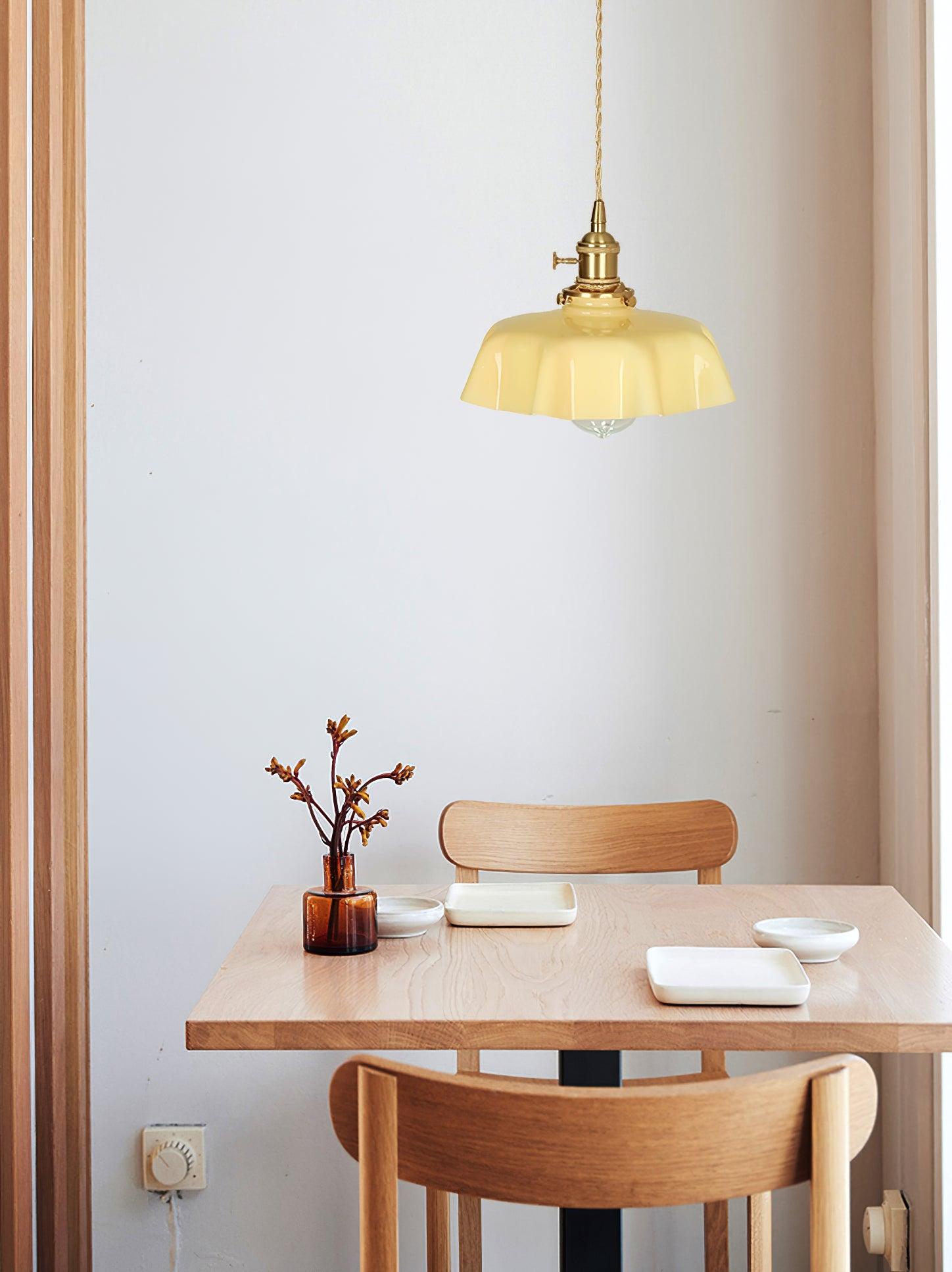 Plisséra | Suspension Vintage – Style Français et Charme Rétro