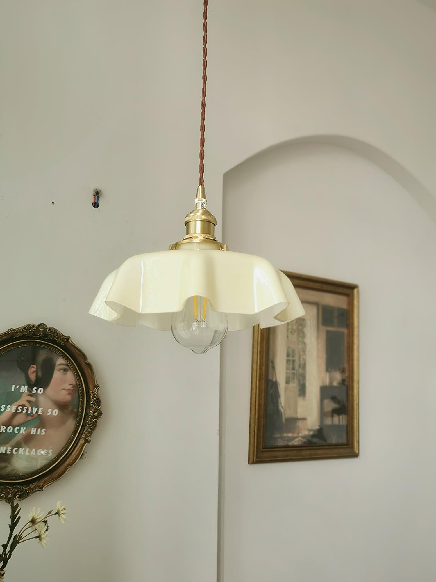 Plisséra | Suspension Vintage – Style Français et Charme Rétro
