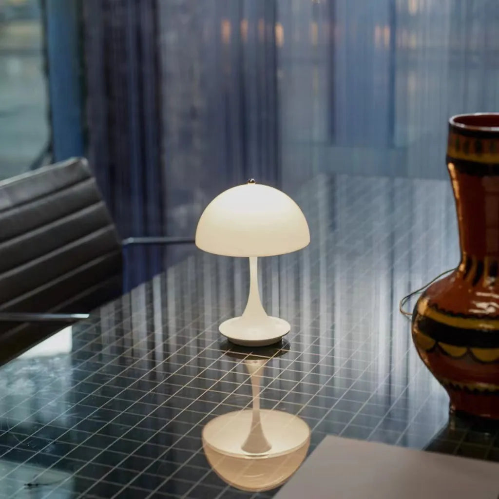 ÉclatLuxe | Lampe de Table – Élégance Moderne et Luminosité Réglable
