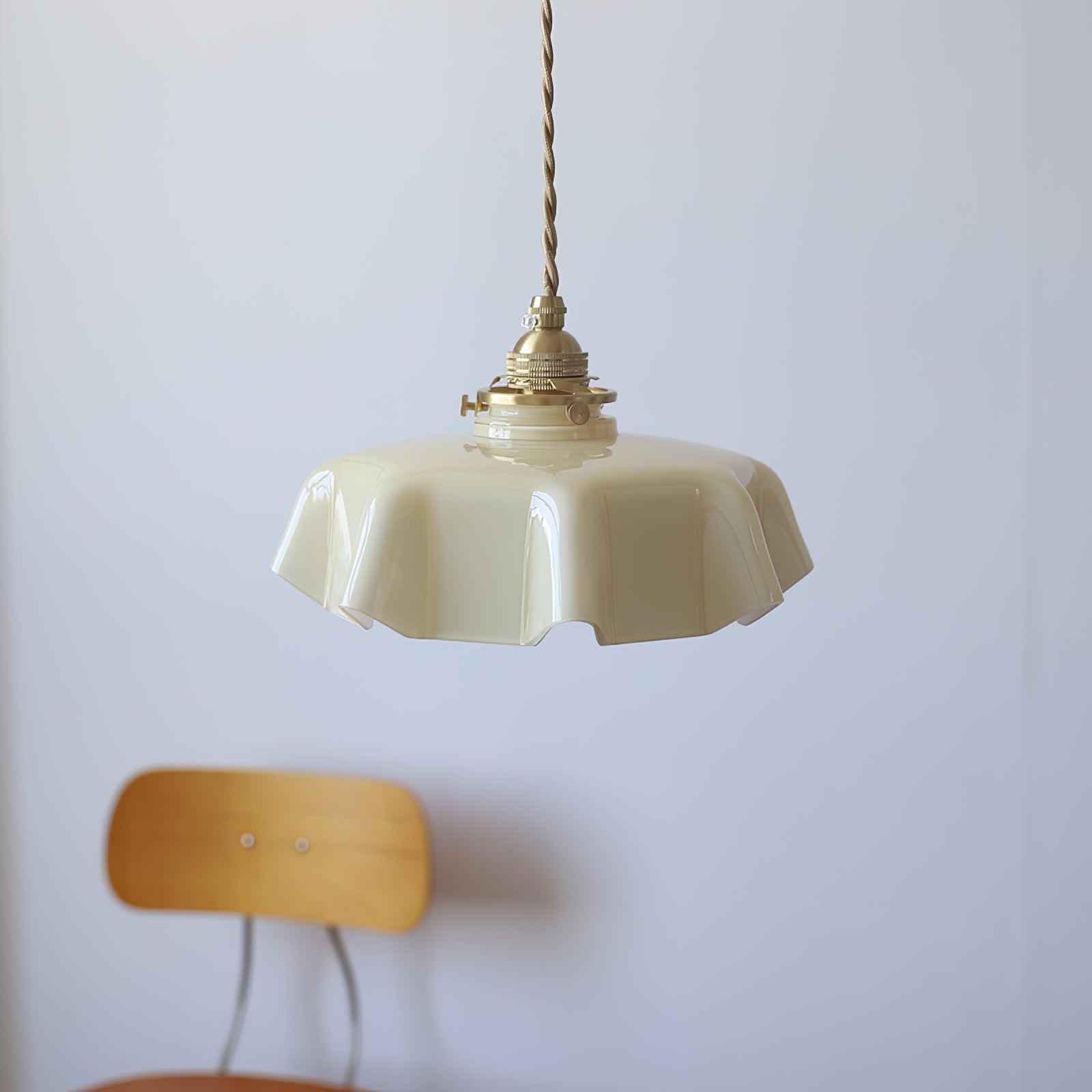 Plisséra | Suspension Vintage – Style Français et Charme Rétro