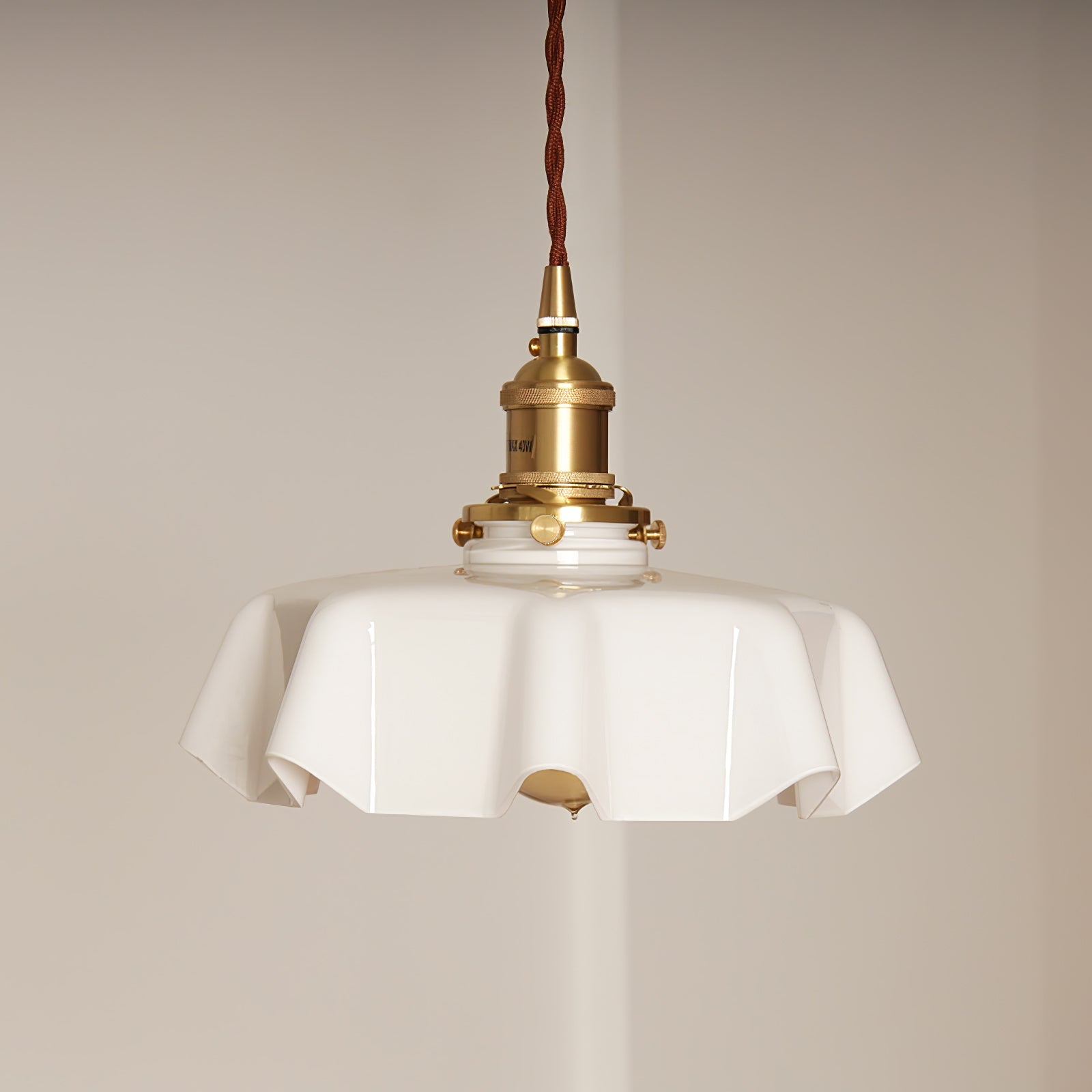 Plisséra | Suspension Vintage – Style Français et Charme Rétro