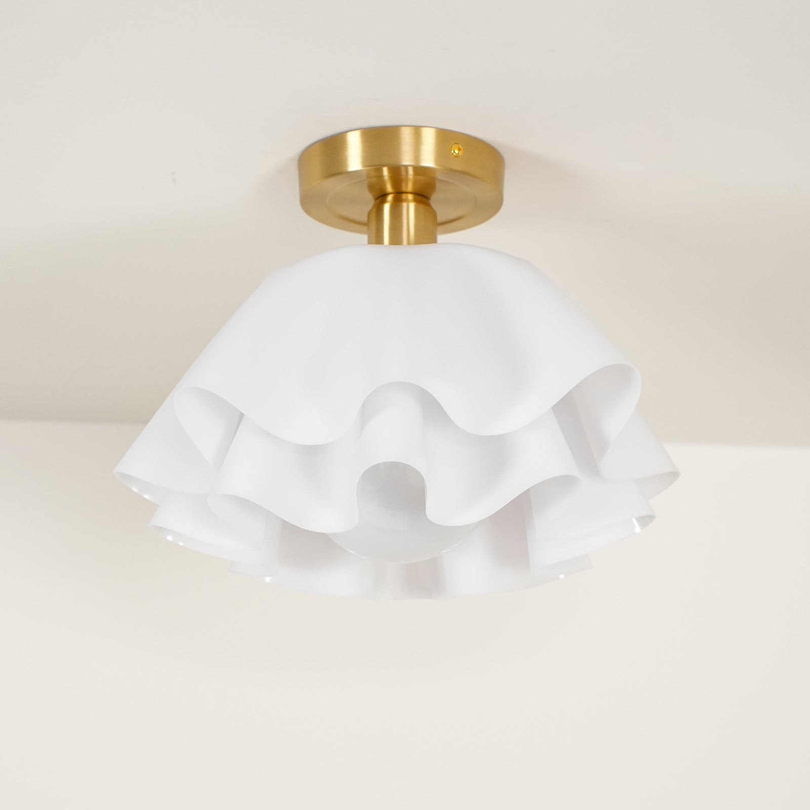Floréna | Plafonnier LED – Élégance Moderne et Design Chic