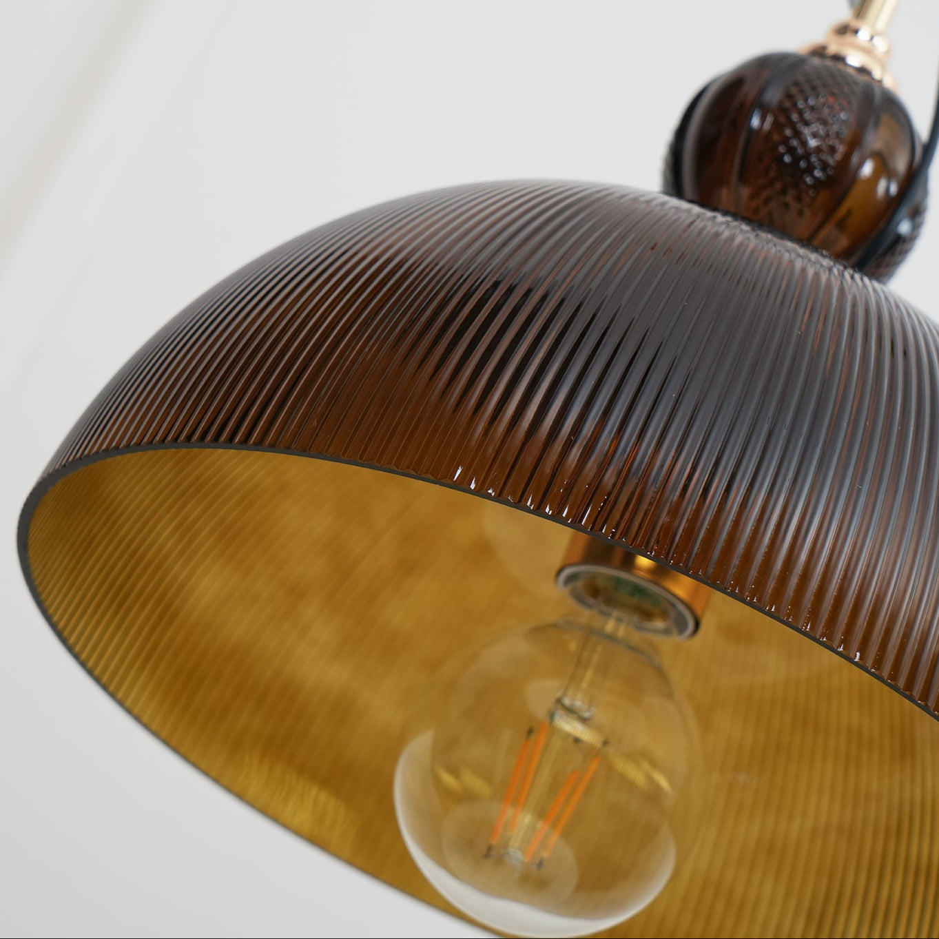 Évolisse | Lampe Suspendue en Verre – Dégradé vert rétro élégant
