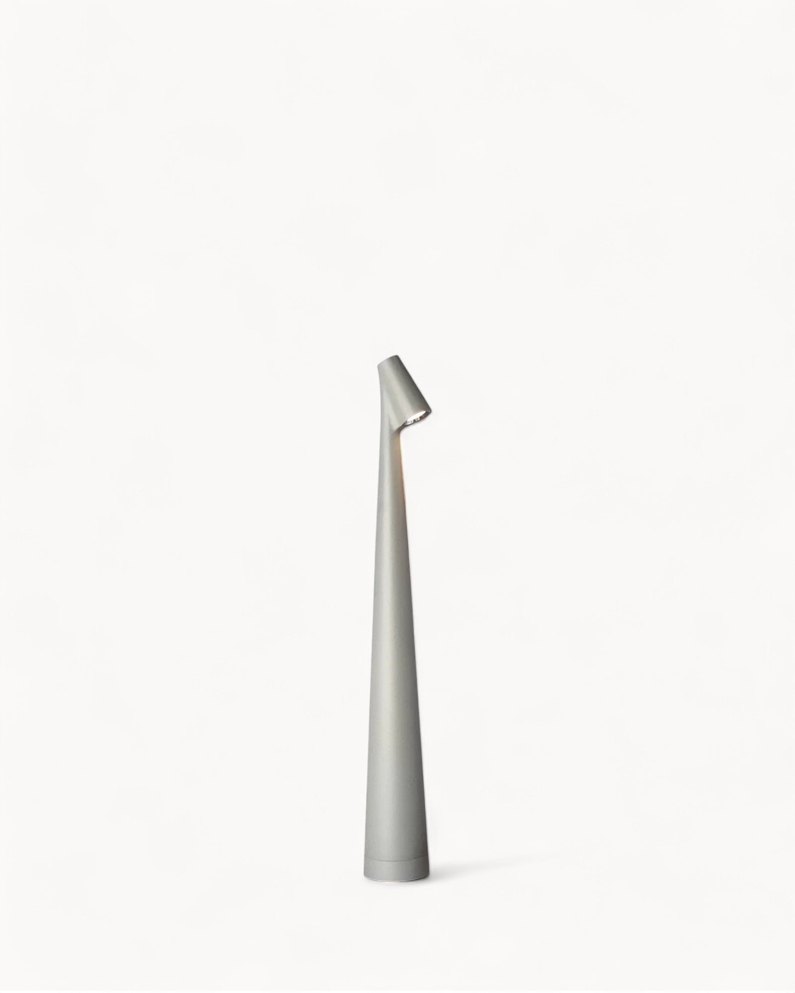 Lampe de Table Rechargeable Sans Fil en Aluminium avec Contrôle Tactile et 3 Niveaux de Luminosité – Design Moderne et Élégant 9