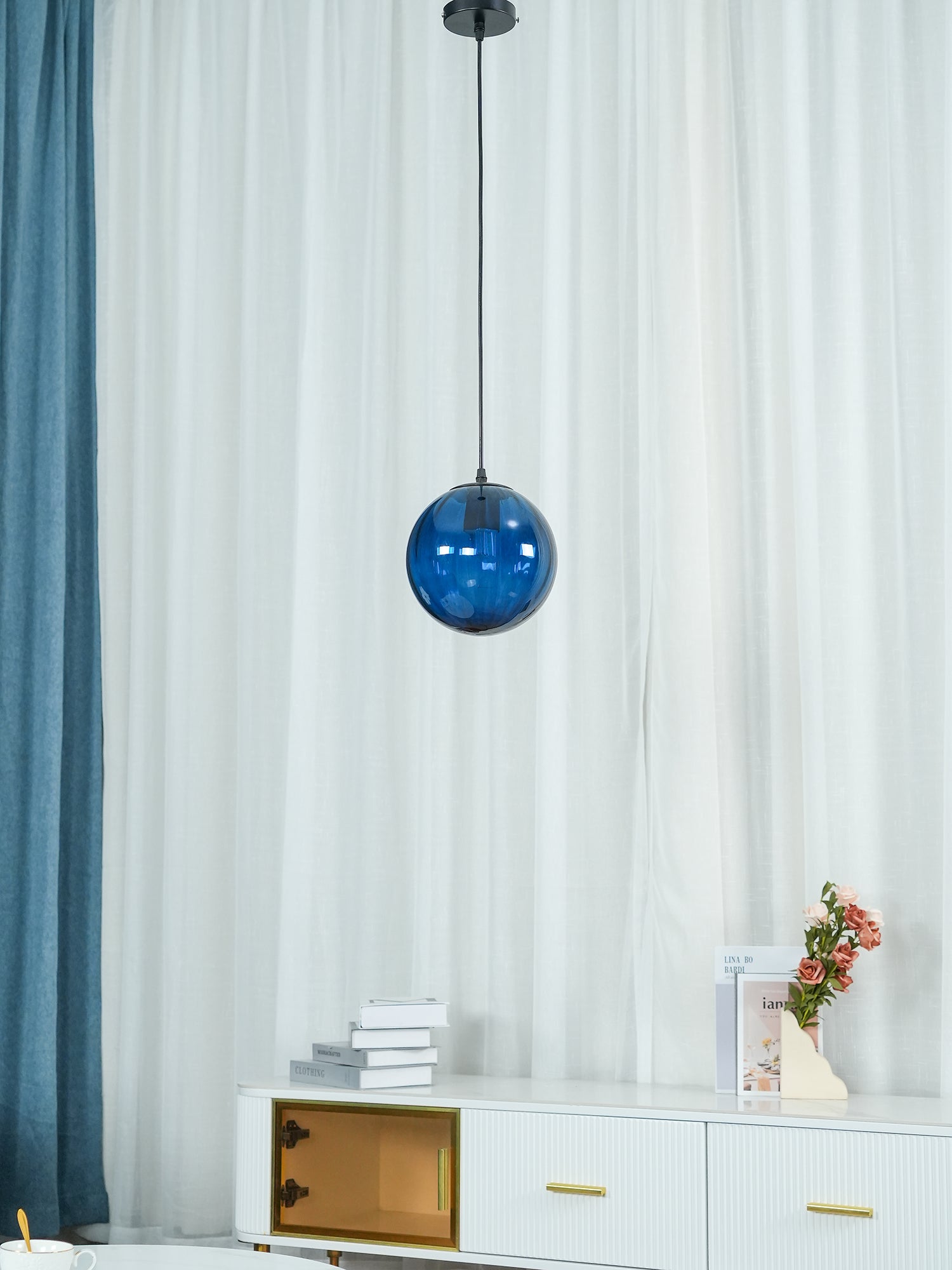 Éloura | Suspension Colorée – Teintes Intenses et Éclairage Chaleureux