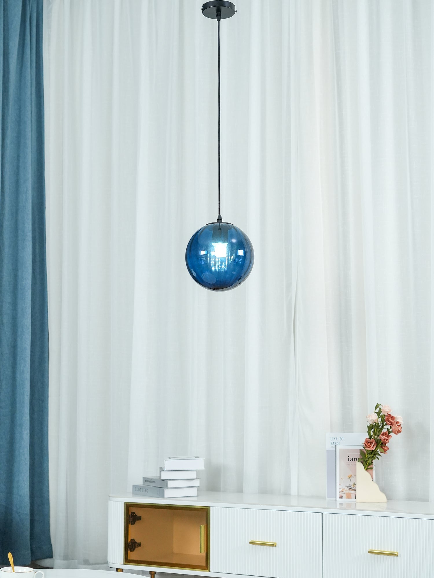 Éloura | Suspension Colorée – Teintes Intenses et Éclairage Chaleureux