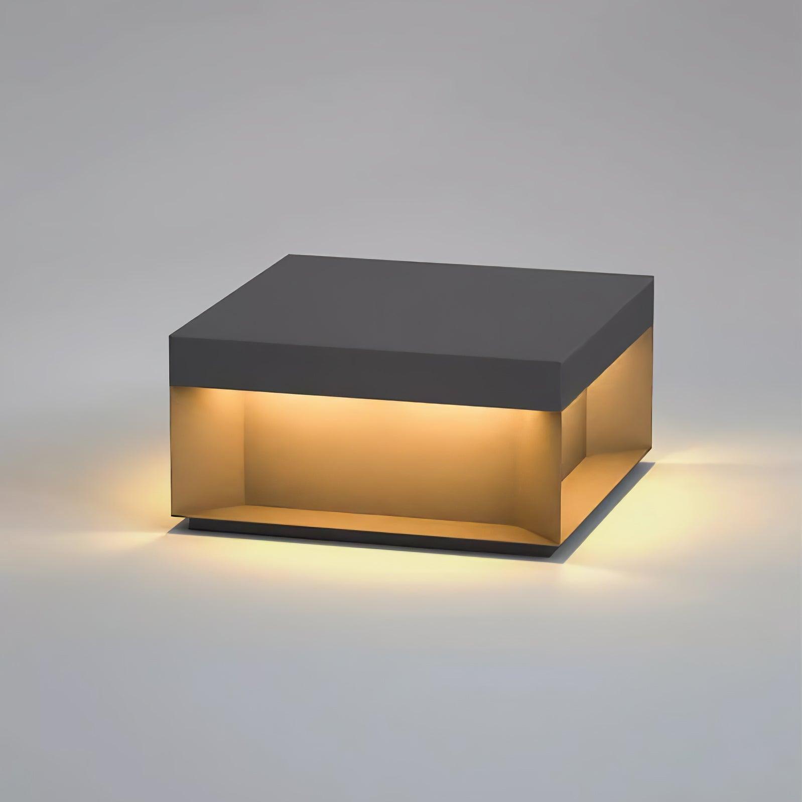 LumiJardin | Lampe de Pilier Solaire – Résistante UV et Intempéries