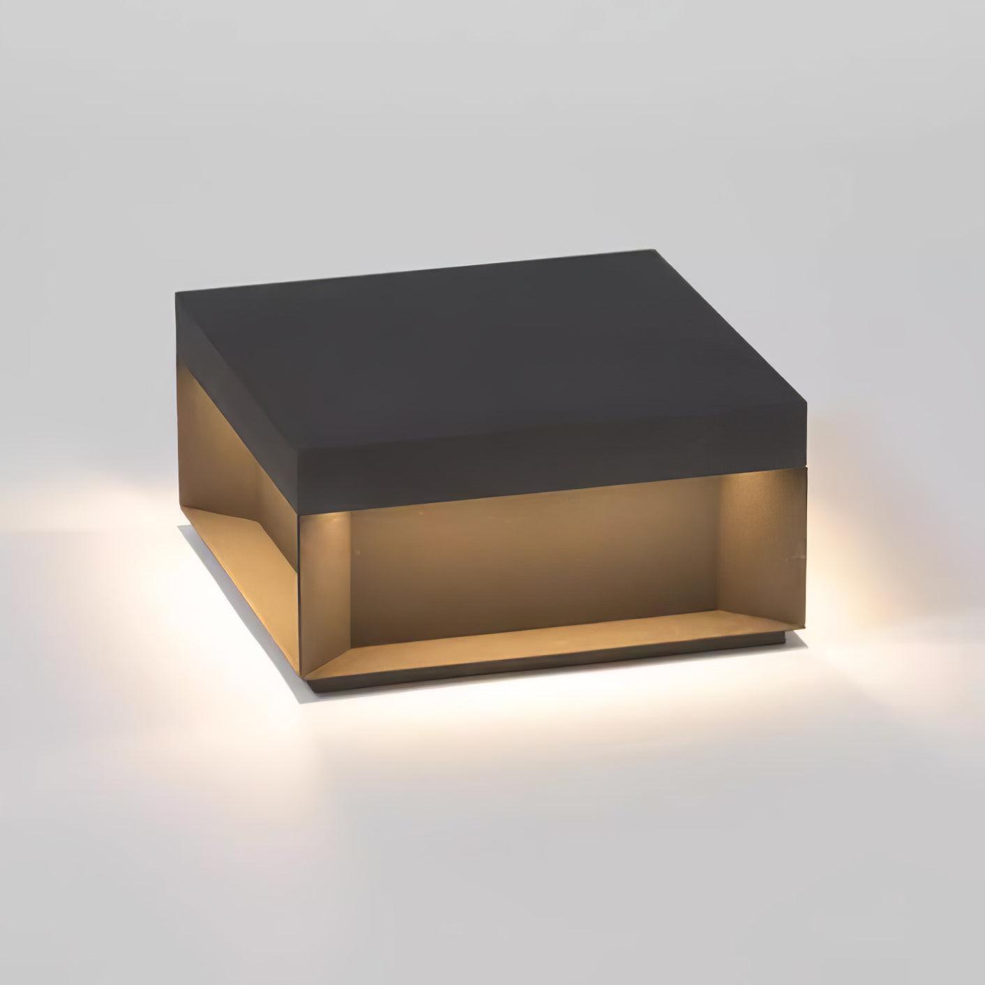 LumiJardin | Lampe de Pilier Solaire – Résistante UV et Intempéries