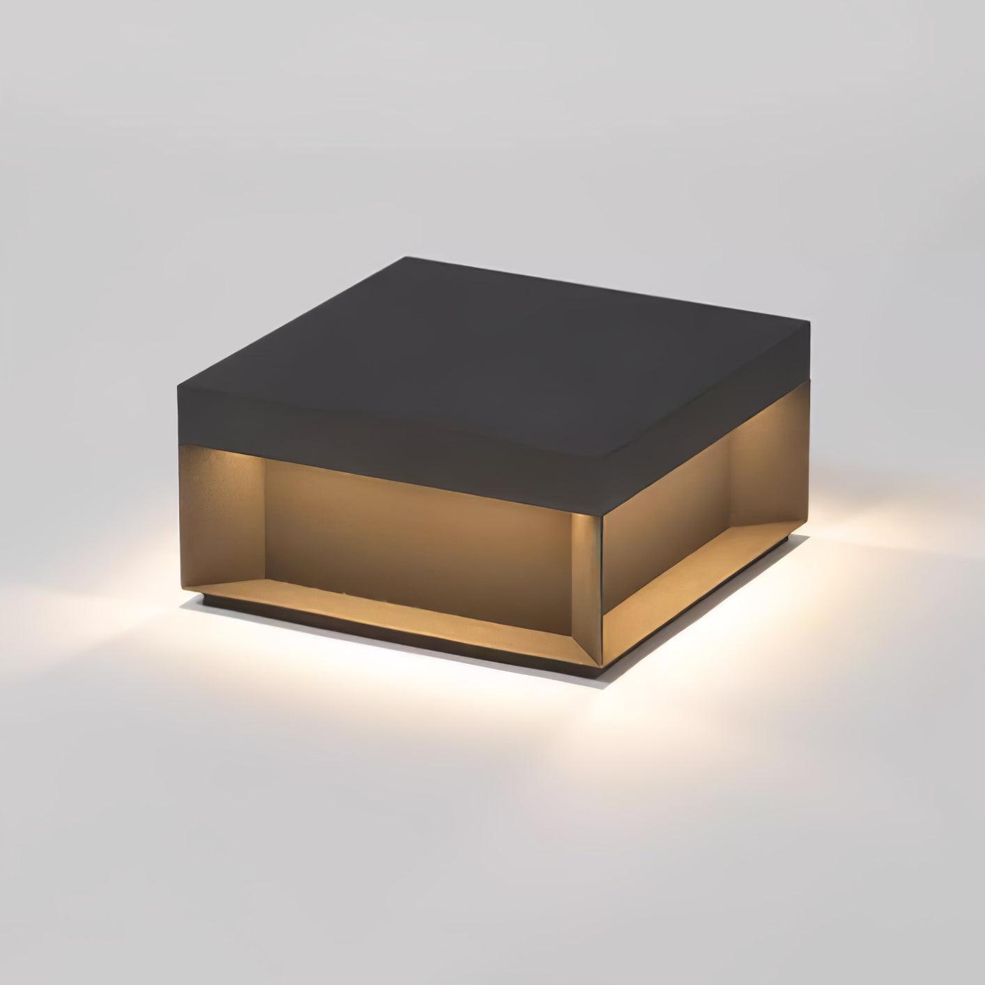 LumiJardin | Lampe de Pilier Solaire – Résistante UV et Intempéries