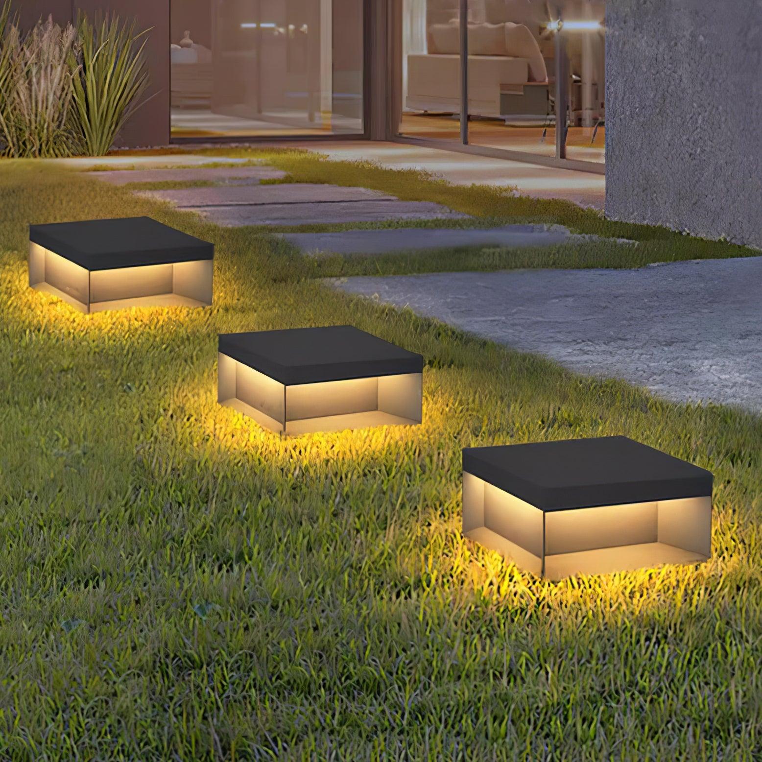 LumiJardin | Lampe de Pilier Solaire – Résistante UV et Intempéries