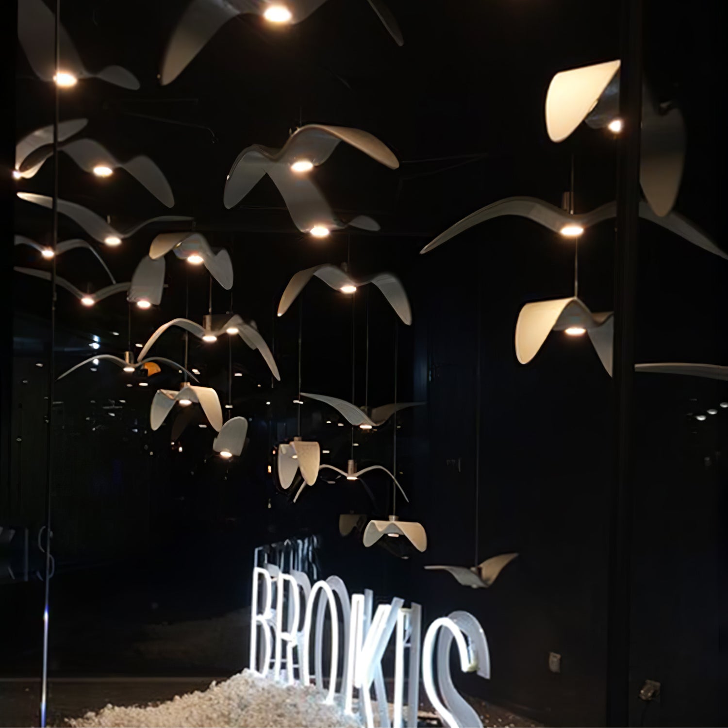 Alvoria | Lustre LED – Élégance Aérienne et Design Minimaliste