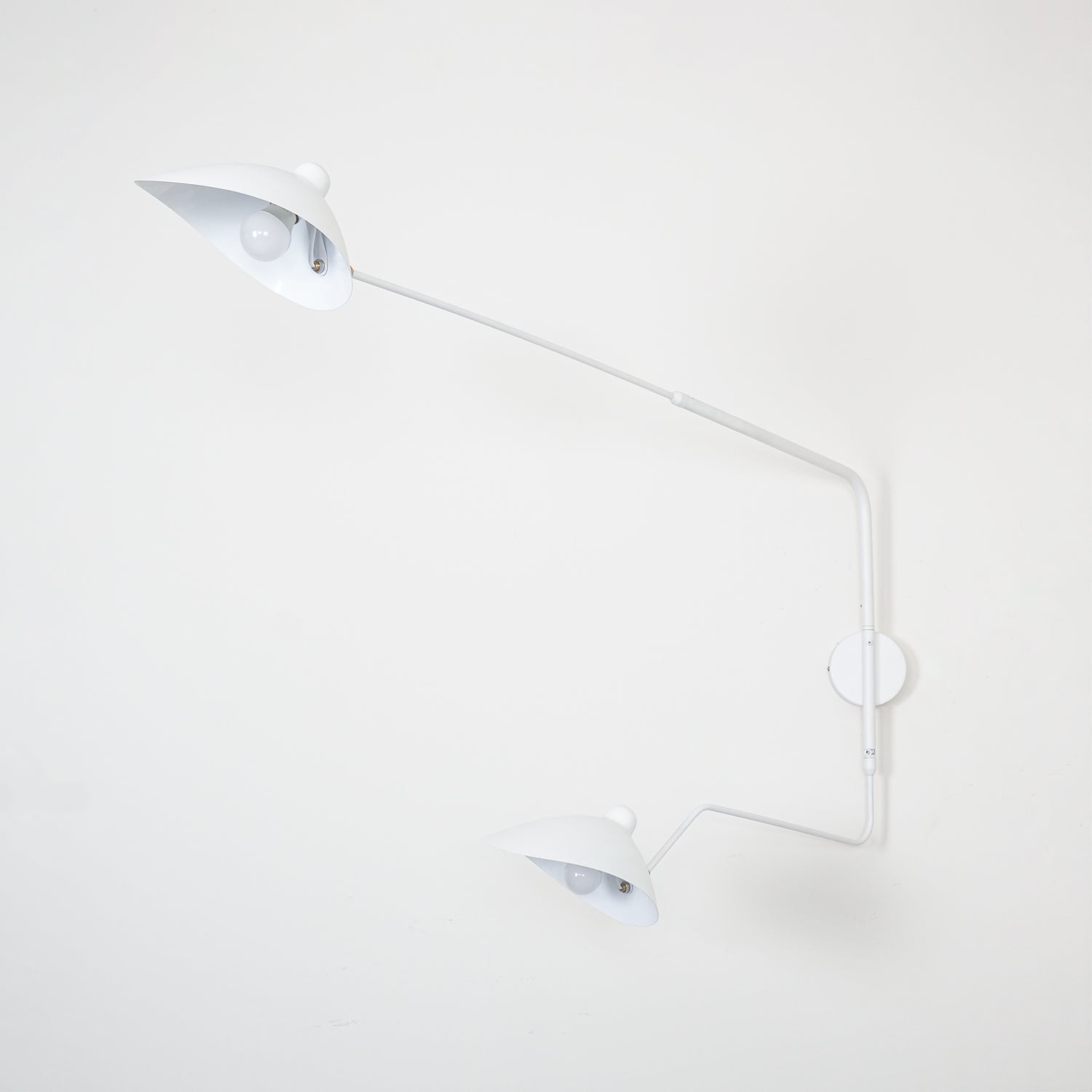 Améthia | Applique Murale – Design Élancé et Rotation Indépendante