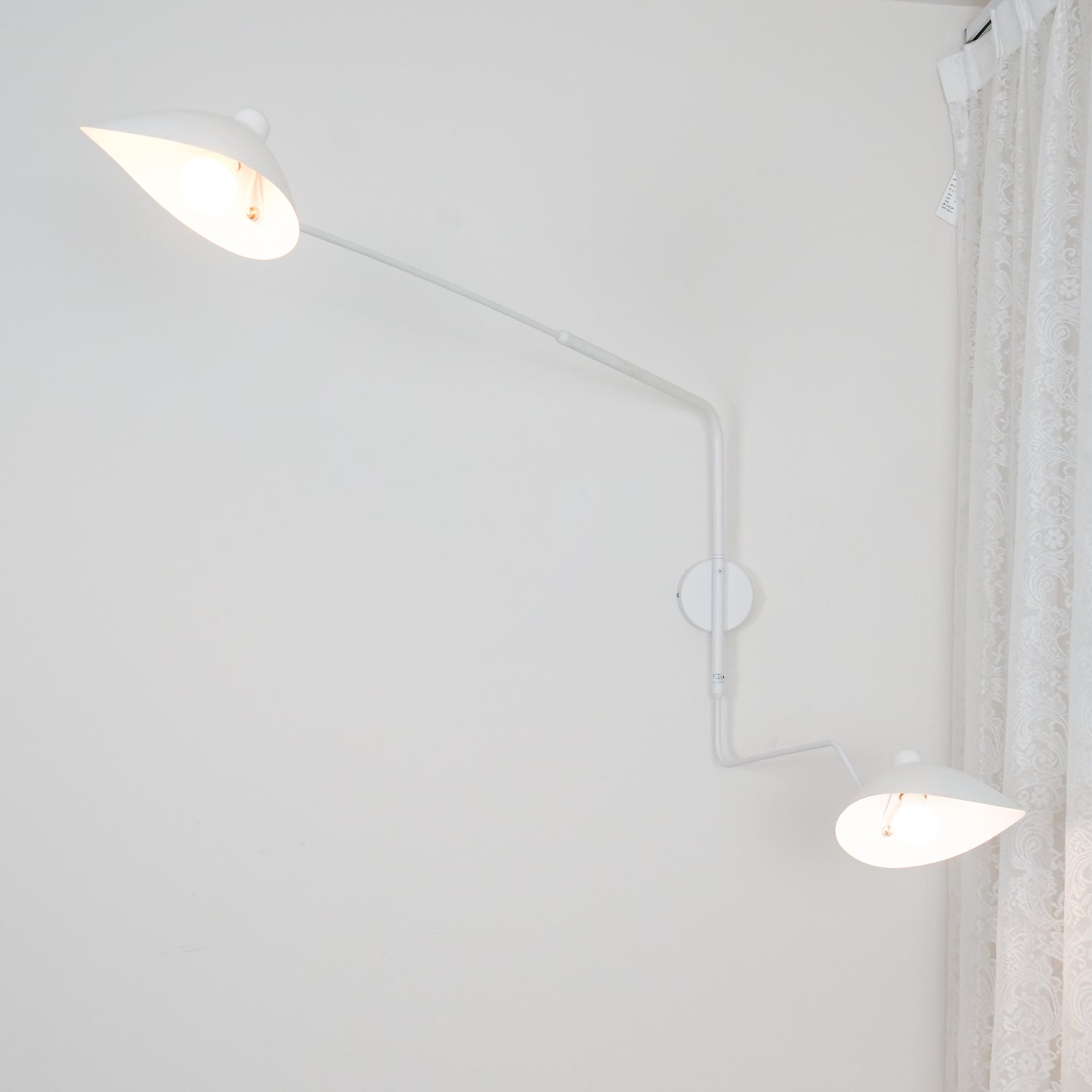 Améthia | Applique Murale – Design Élancé et Rotation Indépendante