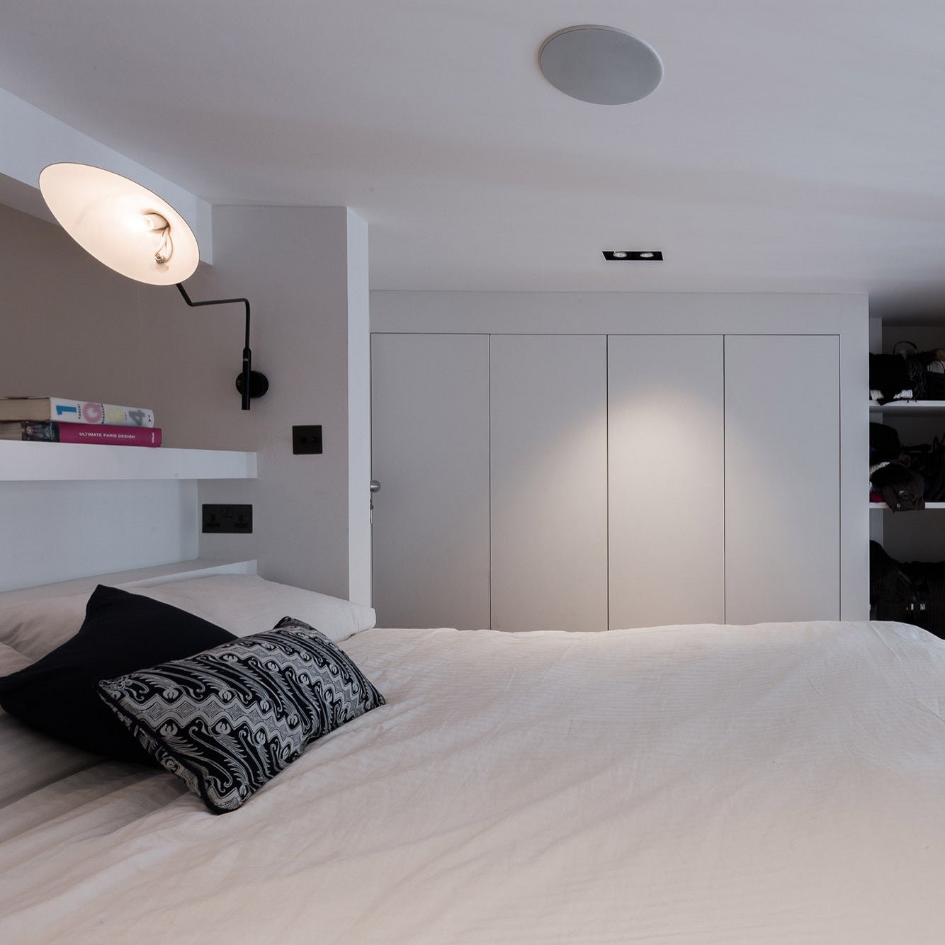 Améthia | Applique Murale – Design Élancé et Rotation Indépendante