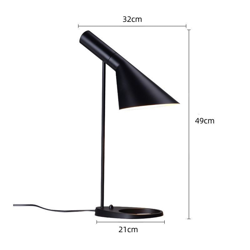 Auralis | Lampe LED – Design Élancé et Ambiance Accueillante