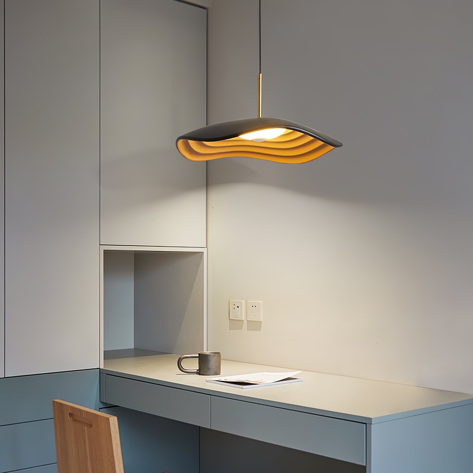 Maréva | Suspension LED – Courbes Élégantes et Éclat Raffiné