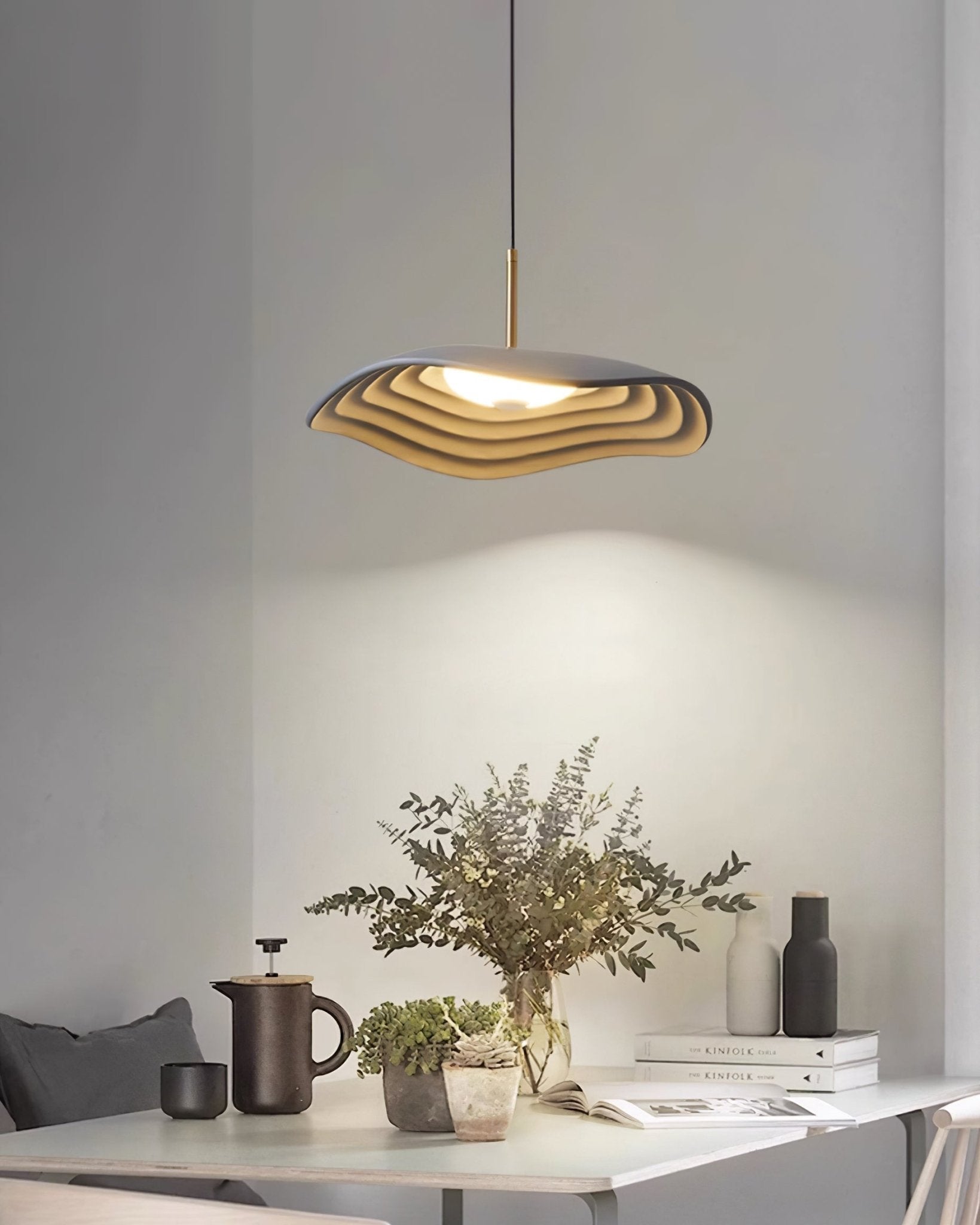 Maréva | Suspension LED – Courbes Élégantes et Éclat Raffiné