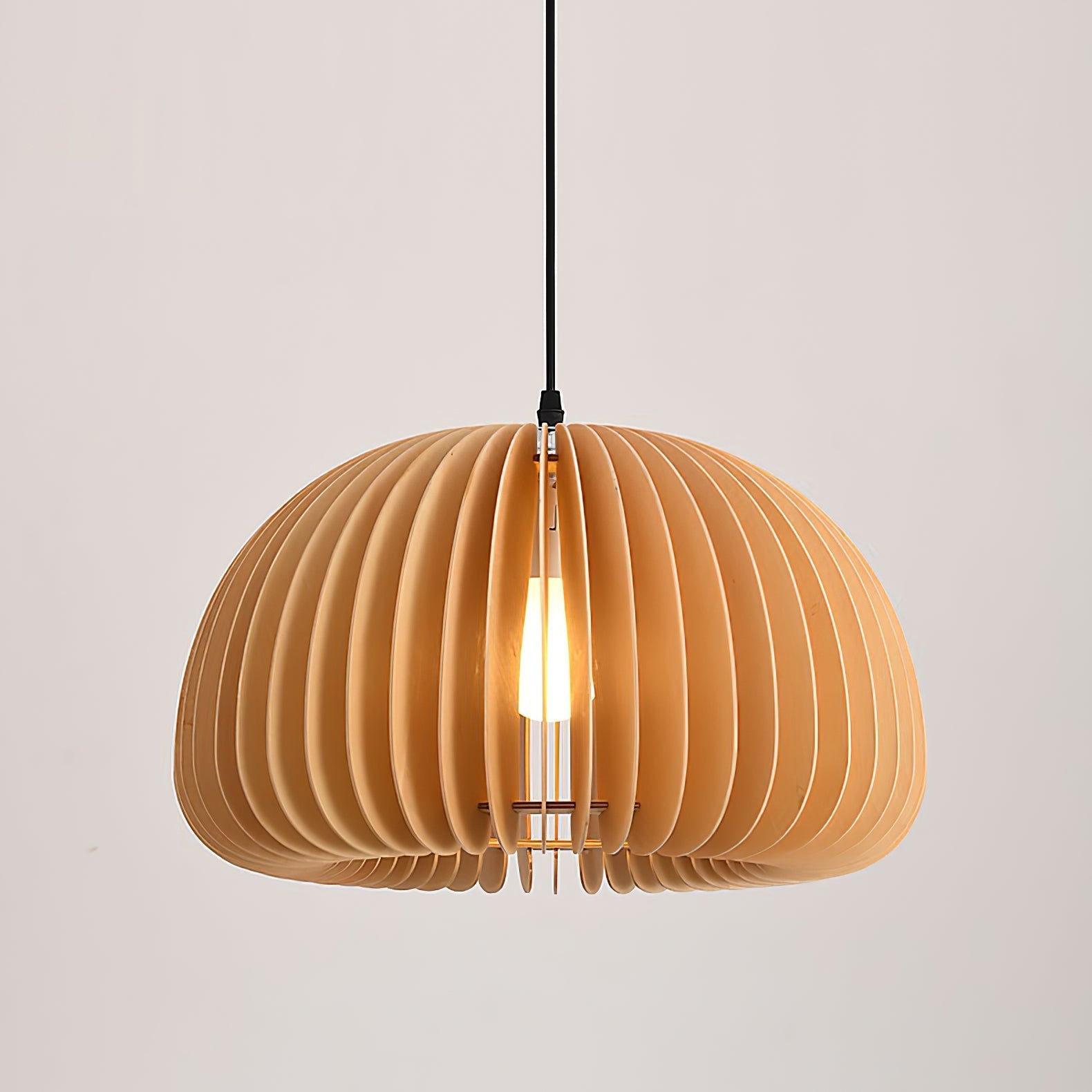 Sylviane | Suspension Nature – Ambiance Chaleureuse et Esprit Libre