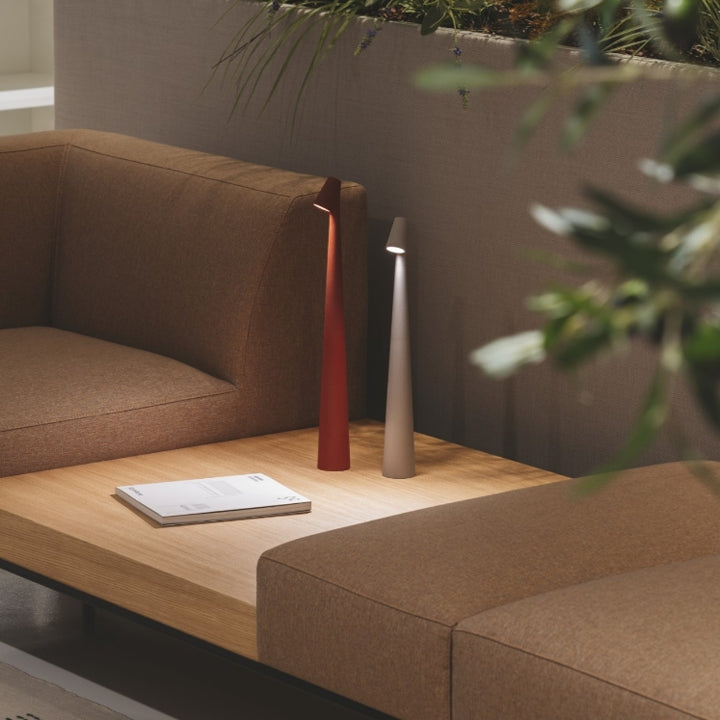 Aluvia | Lampe de Table LED – Élégance Moderne & Sans Fil