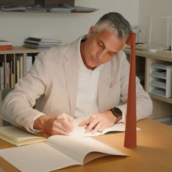 Aluvia | Lampe de Table LED – Élégance Moderne & Sans Fil