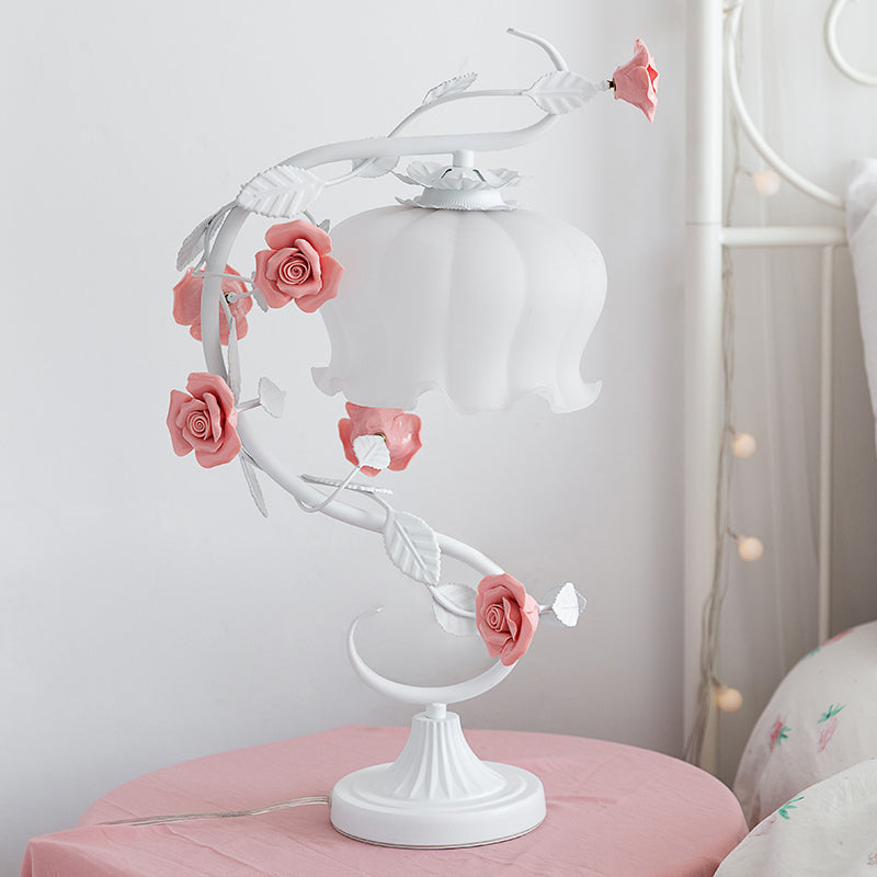 AuréFleur | Lampe à Roses – Atmosphère Romantique et Design Raffiné Blanc