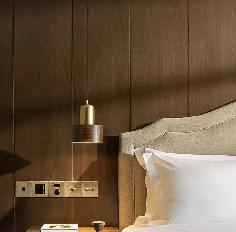 Boisélia | Suspension en Noyer – Éclairage Naturel et Élégant