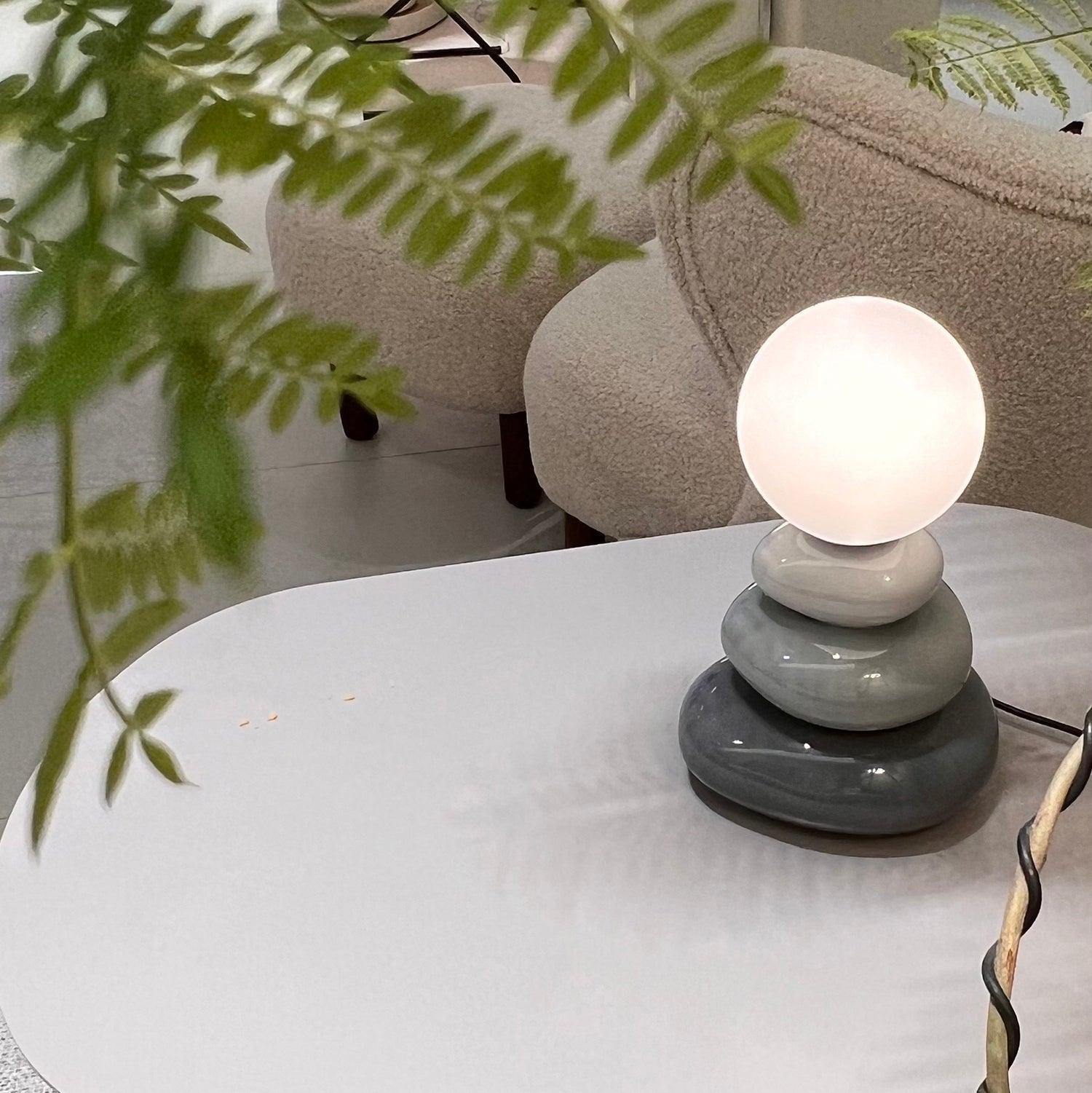 Éclat | Lampe de Table – Silhouette flacon esprit parisien