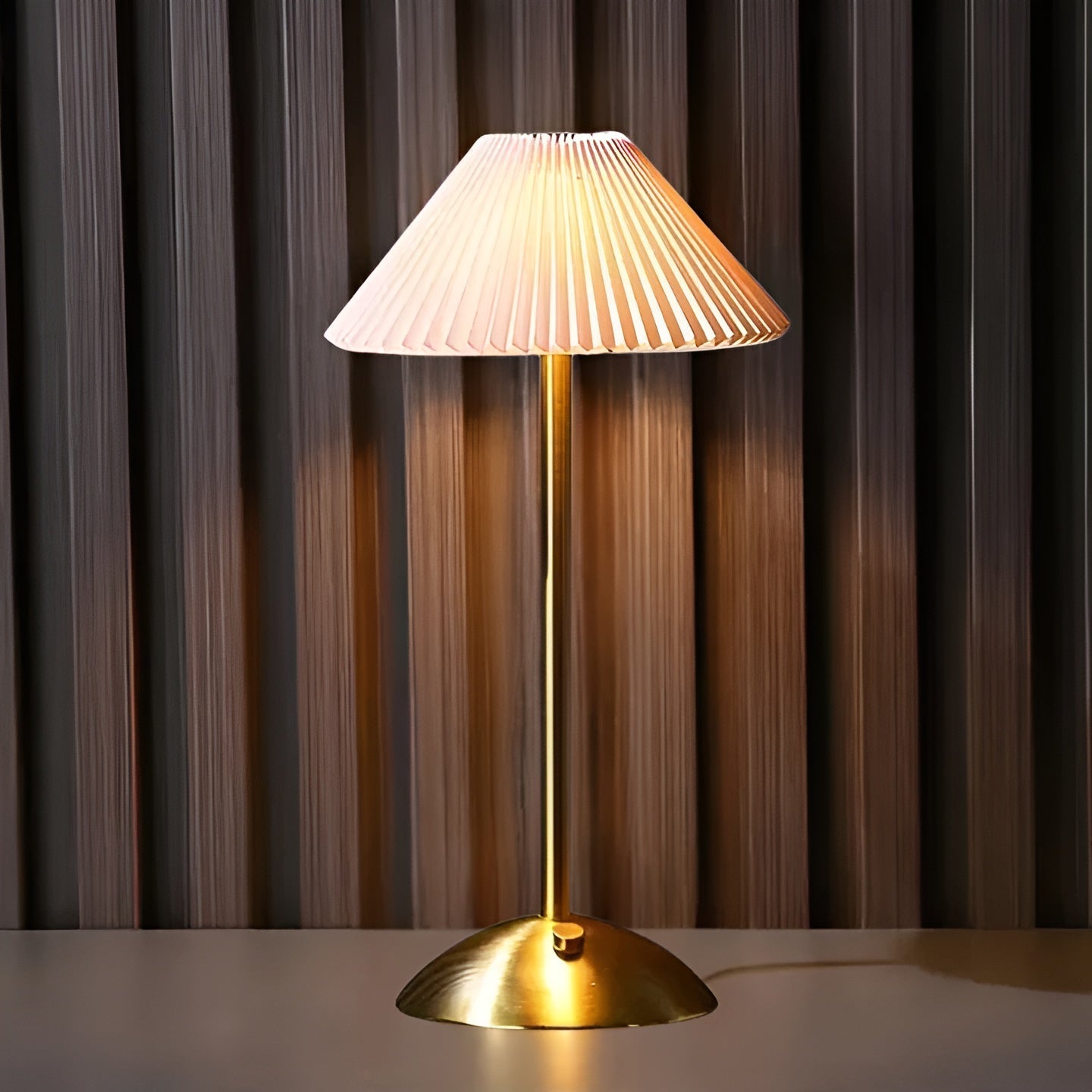 Éryna | Lampe Sans Fil – Lumière Ajustable et Style Minimaliste Rose