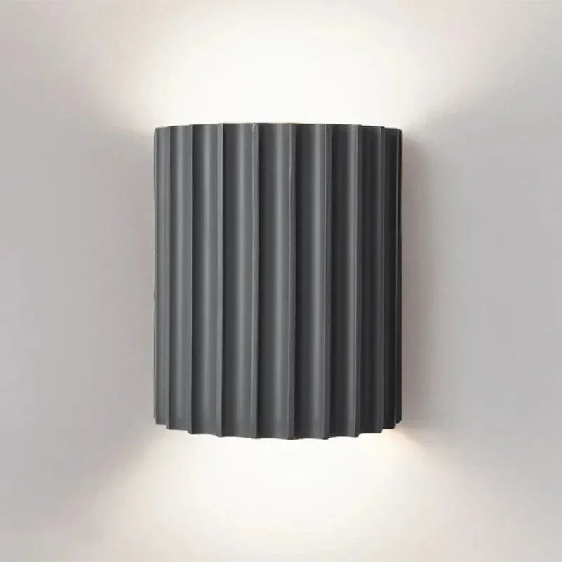 Nivoria | Applique Murale – Accents Plissés et Atmosphère Chic
