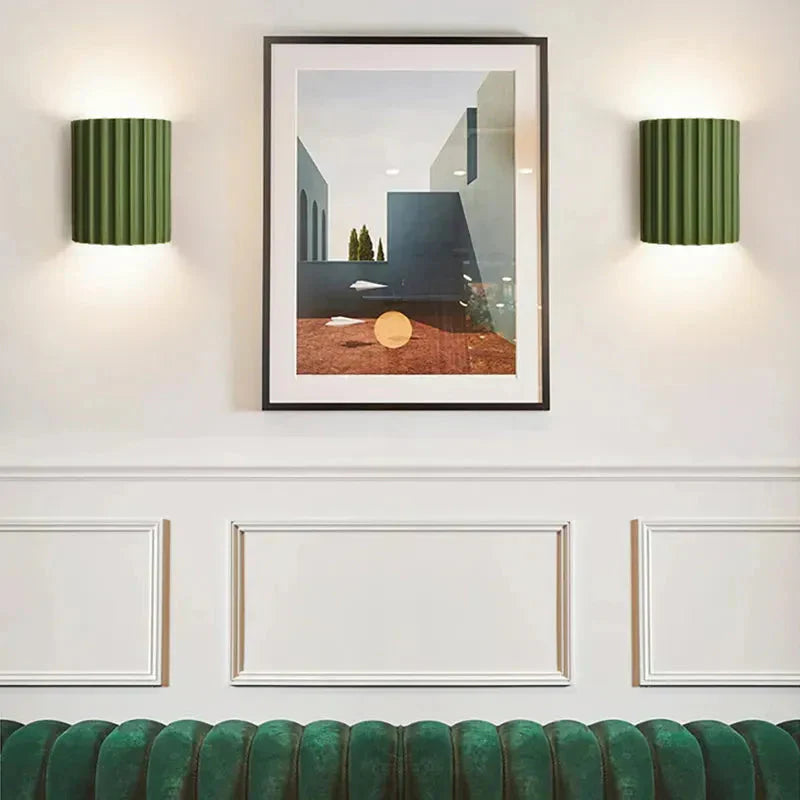 Nivoria | Applique Murale – Accents Plissés et Atmosphère Chic