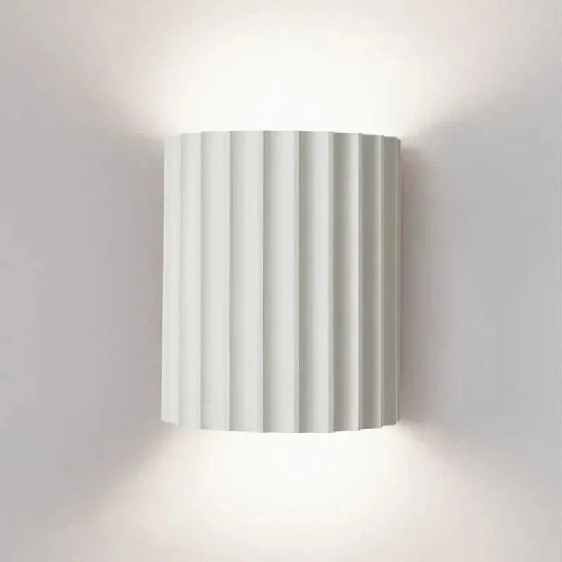 Nivoria | Applique Murale – Accents Plissés et Atmosphère Chic