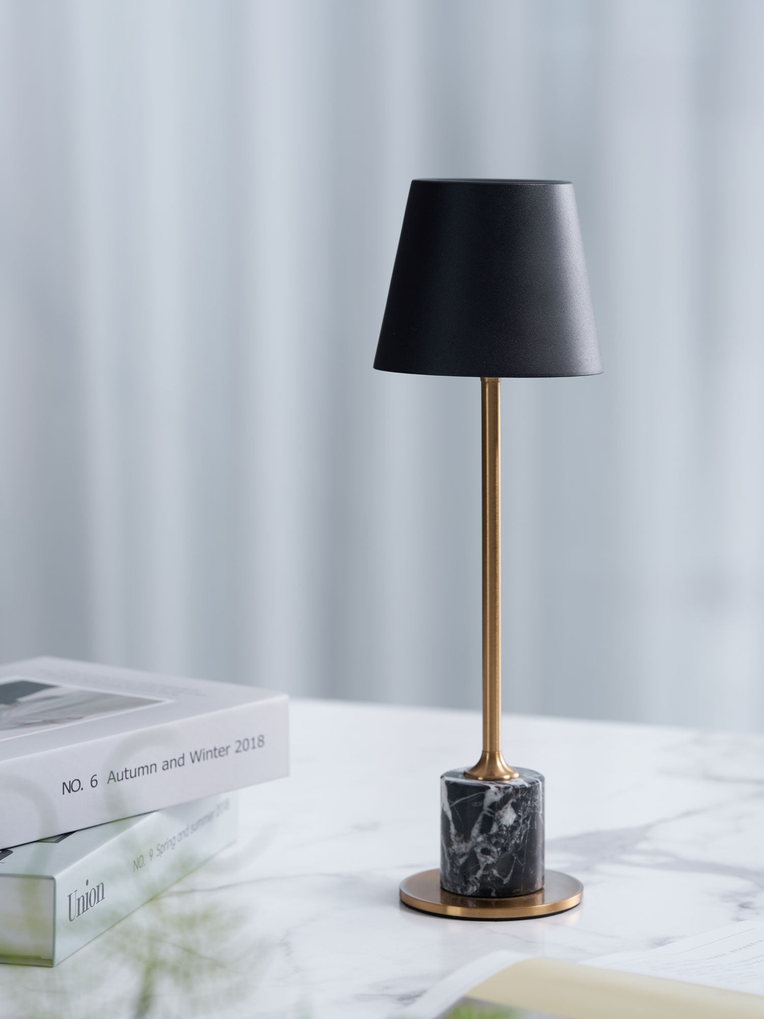 Mabréa | Lampe de Table Rechargeable – Base noire sans fil