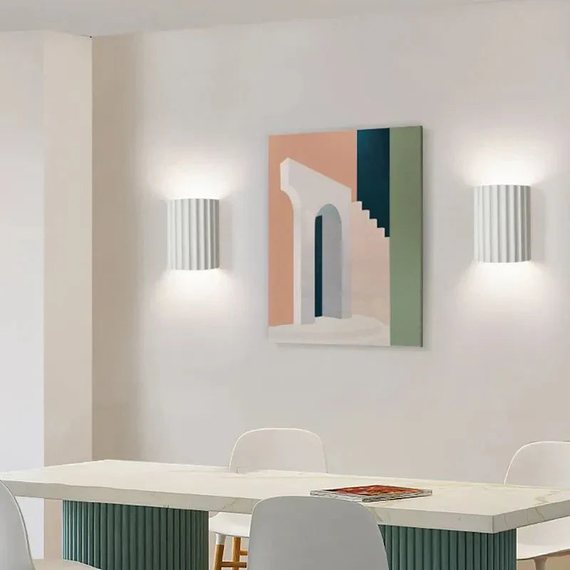Nivoria | Applique Murale – Accents Plissés et Atmosphère Chic