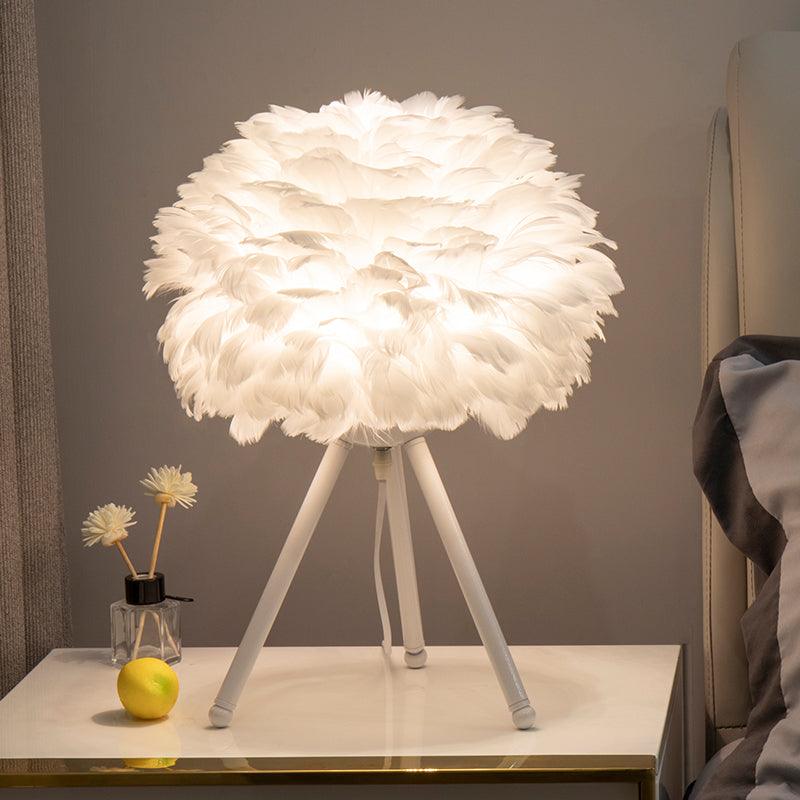 Plumélia | Lampe de Table – Abat-jour plume halo chaleureux Blanc+Blanc
