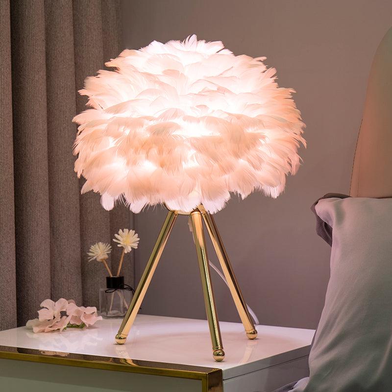 Plumélia | Lampe de Table – Abat-jour plume halo chaleureux Or+Rose