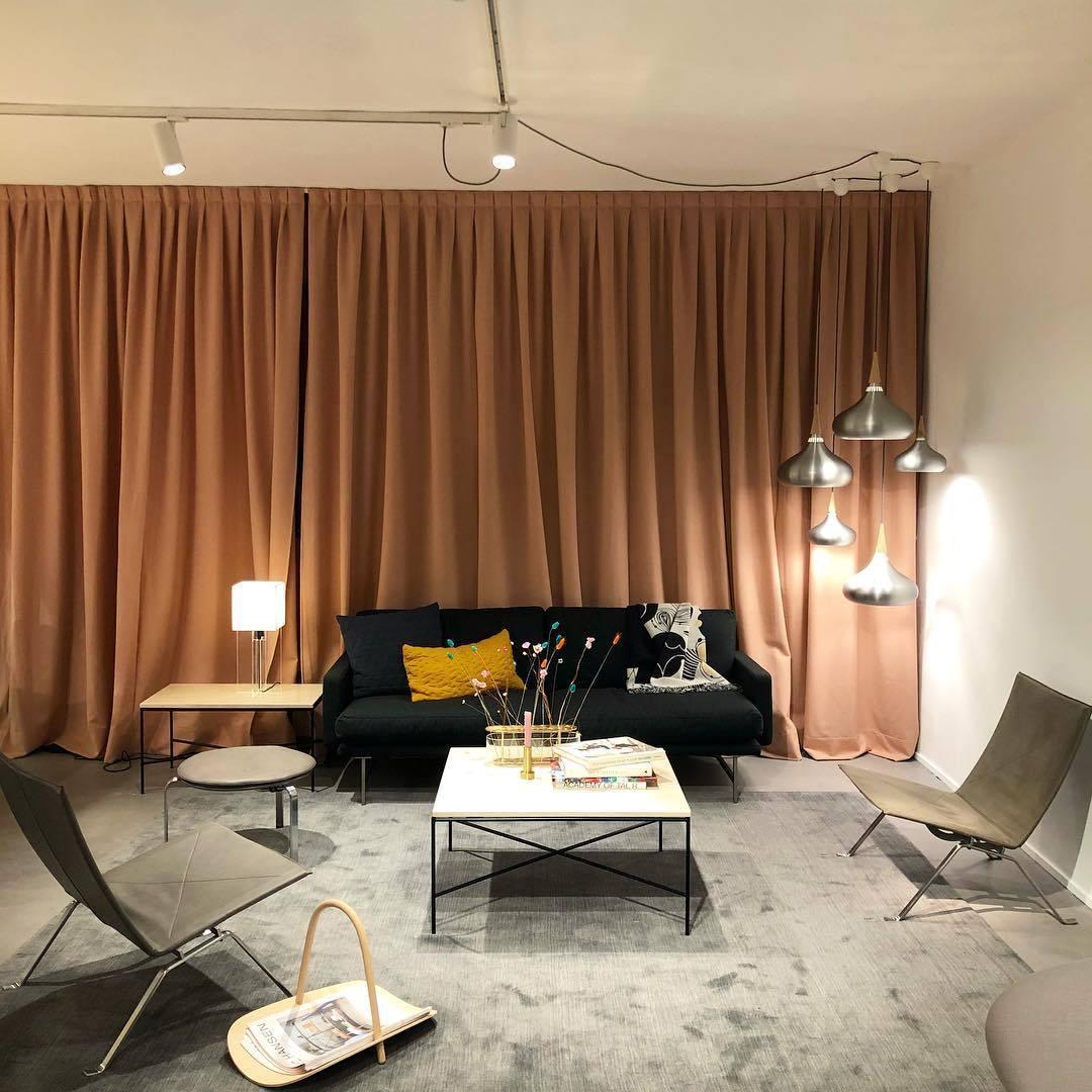 Veléandre | Lampe Suspendue – Verre blanc finitions or et noir