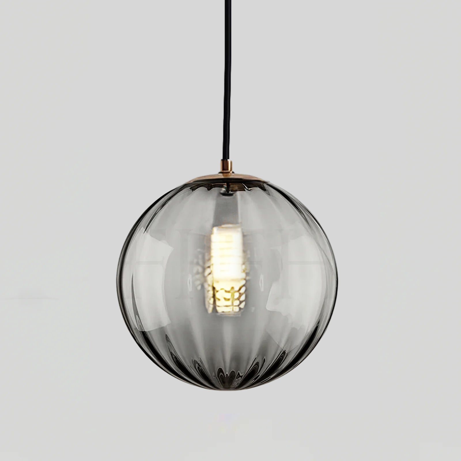 Éloura | Suspension Colorée – Teintes Intenses et Éclairage Chaleureux