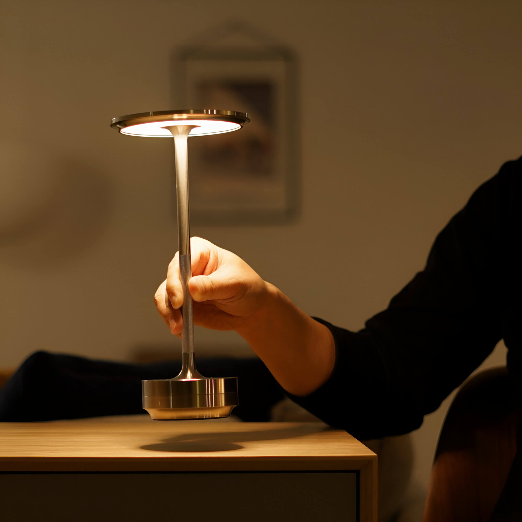 Aurélys | Lampe LED – Éclat Raffiné et Ambiance Cocooning