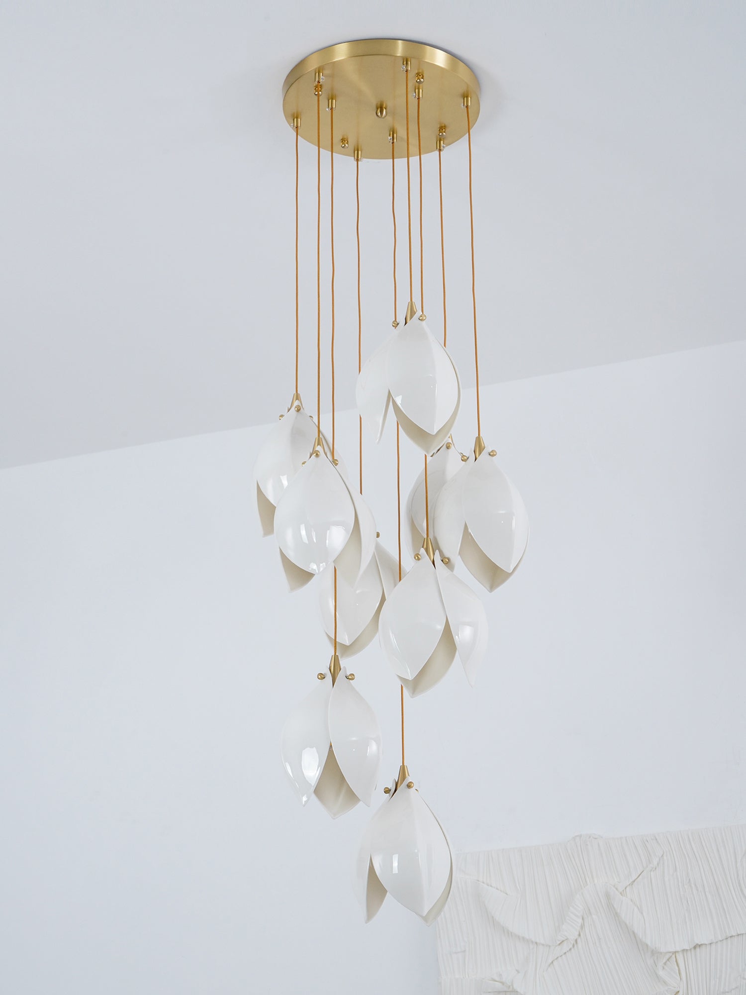 Orévia | Suspension Florale – Lumière Douce et Charme Naturel