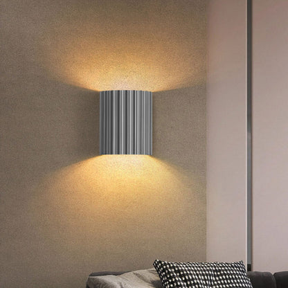 Nivoria | Applique Murale – Accents Plissés et Atmosphère Chic