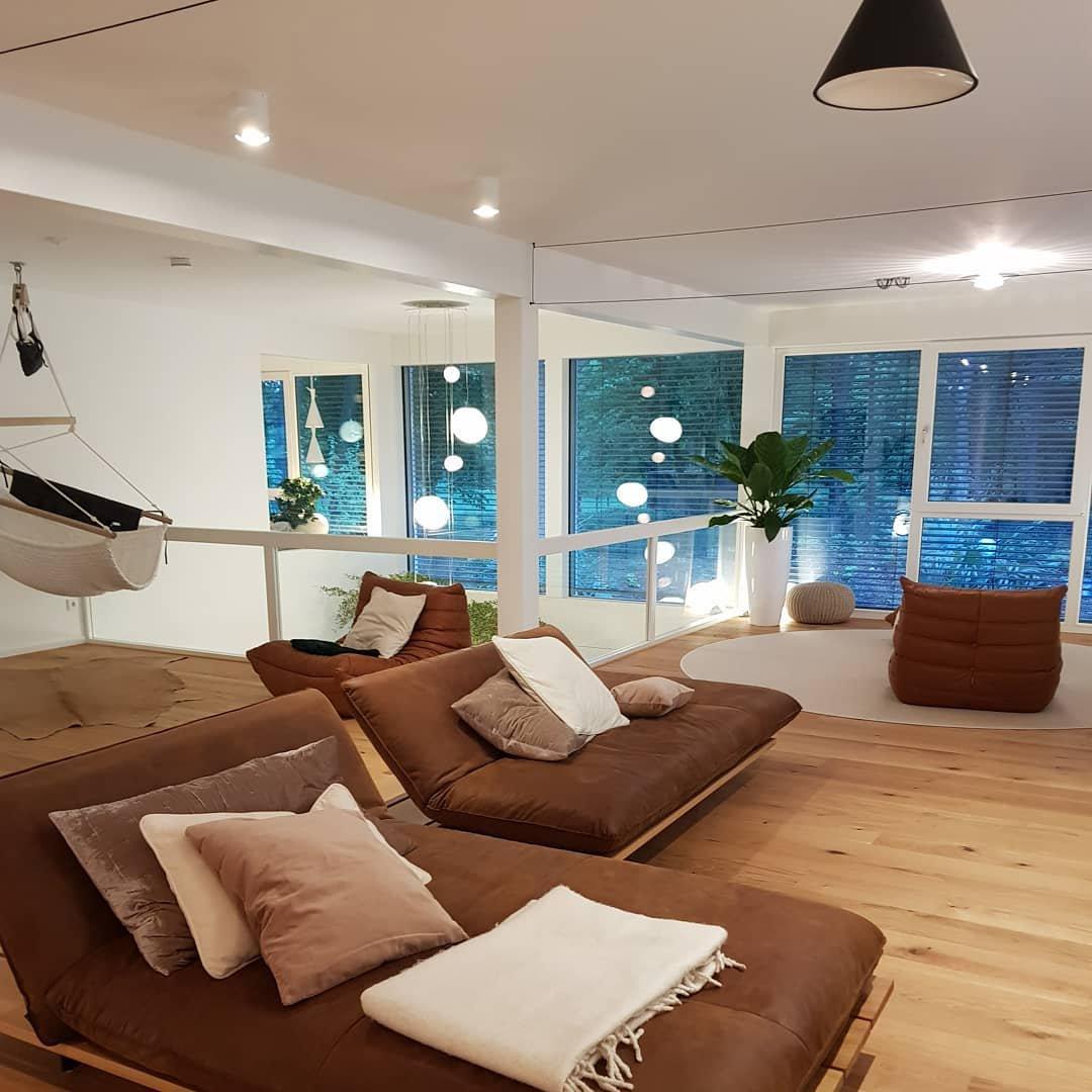Georys | Suspension Moderne – Design Géométrique et Style Dynamique