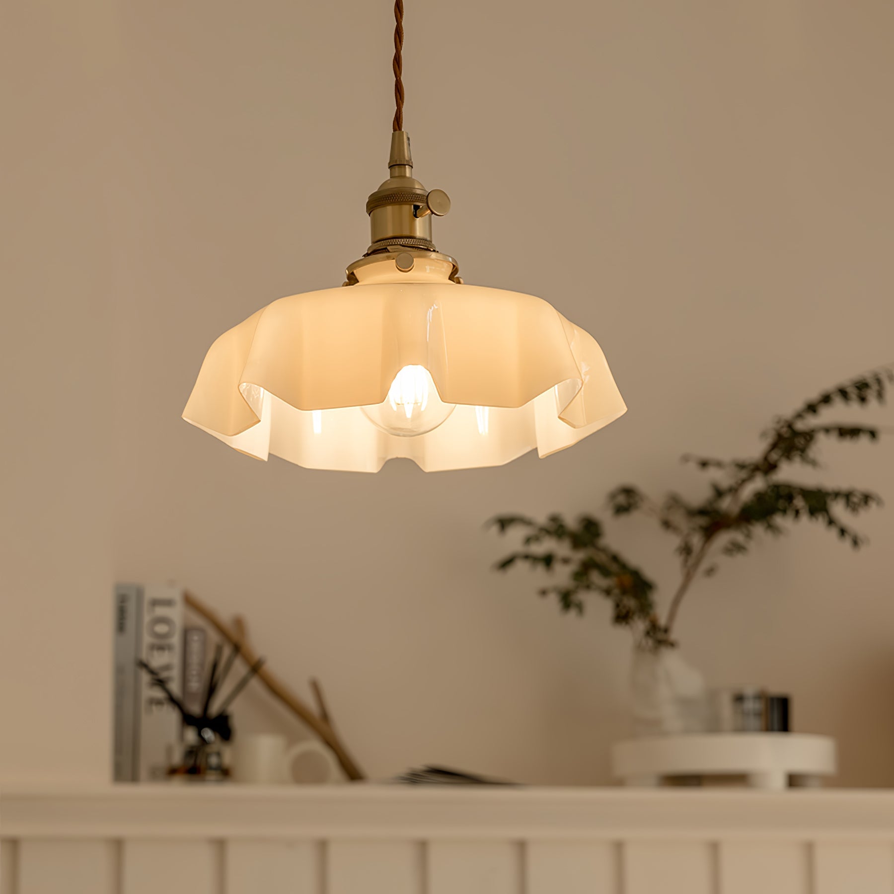 Plisséra | Suspension Vintage – Style Français et Charme Rétro