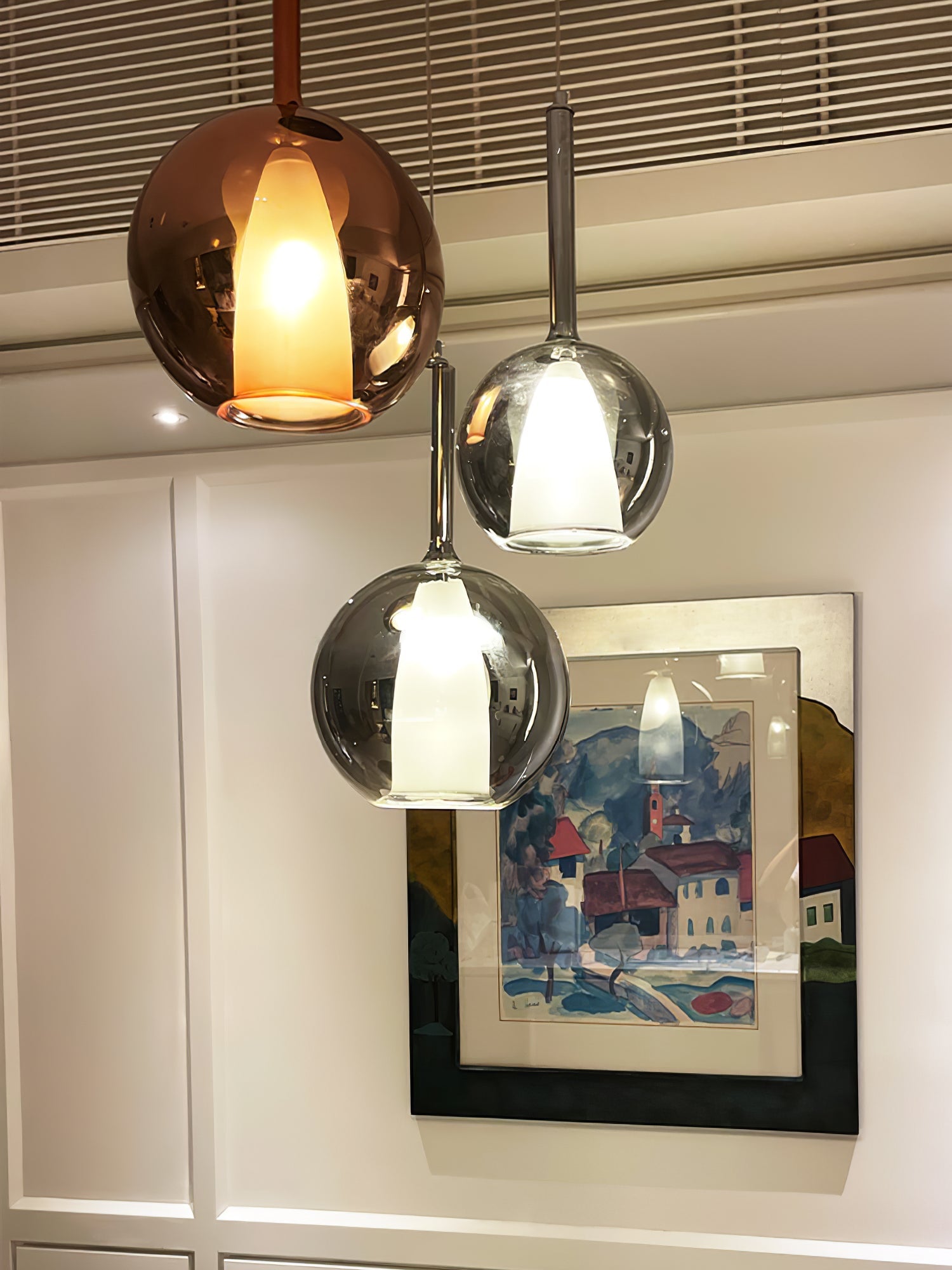 Énora | Suspension Glo – Design Iconique et Ambiance Envoûtante