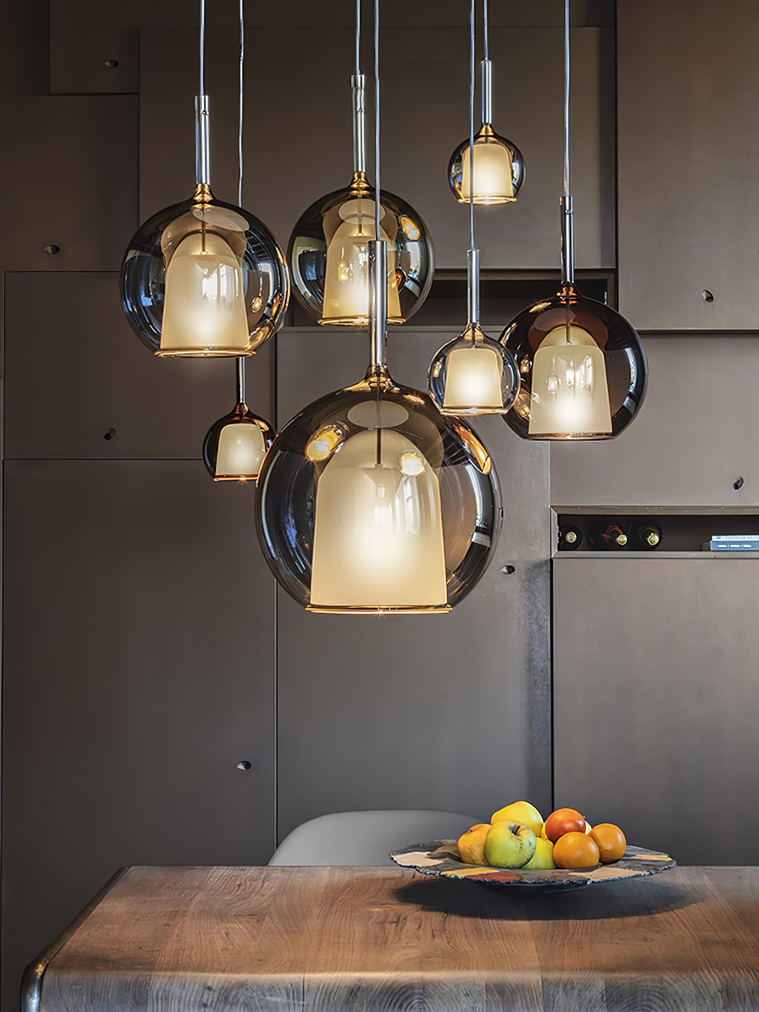 Énora | Suspension Glo – Design Iconique et Ambiance Envoûtante