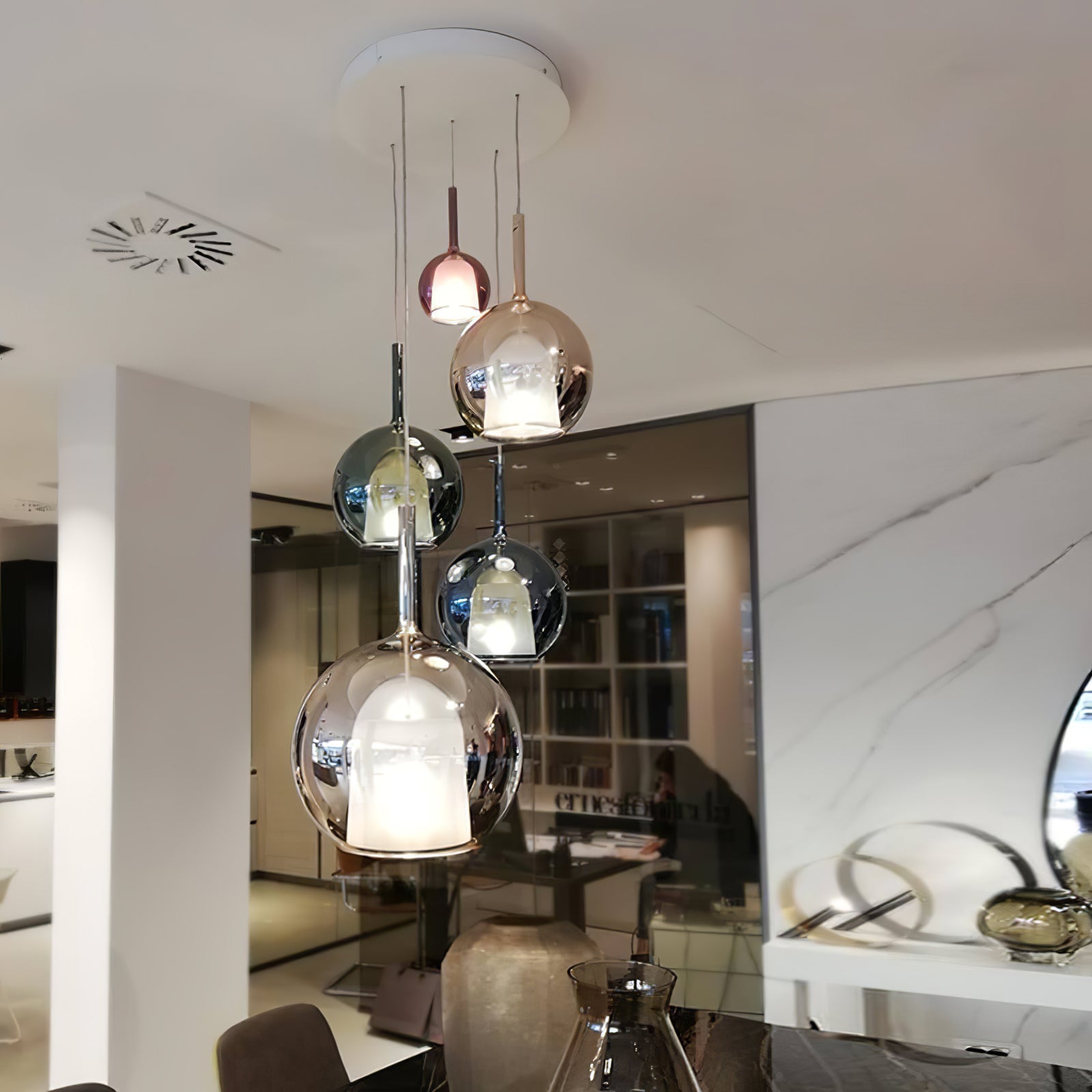 Énora | Suspension Glo – Design Iconique et Ambiance Envoûtante