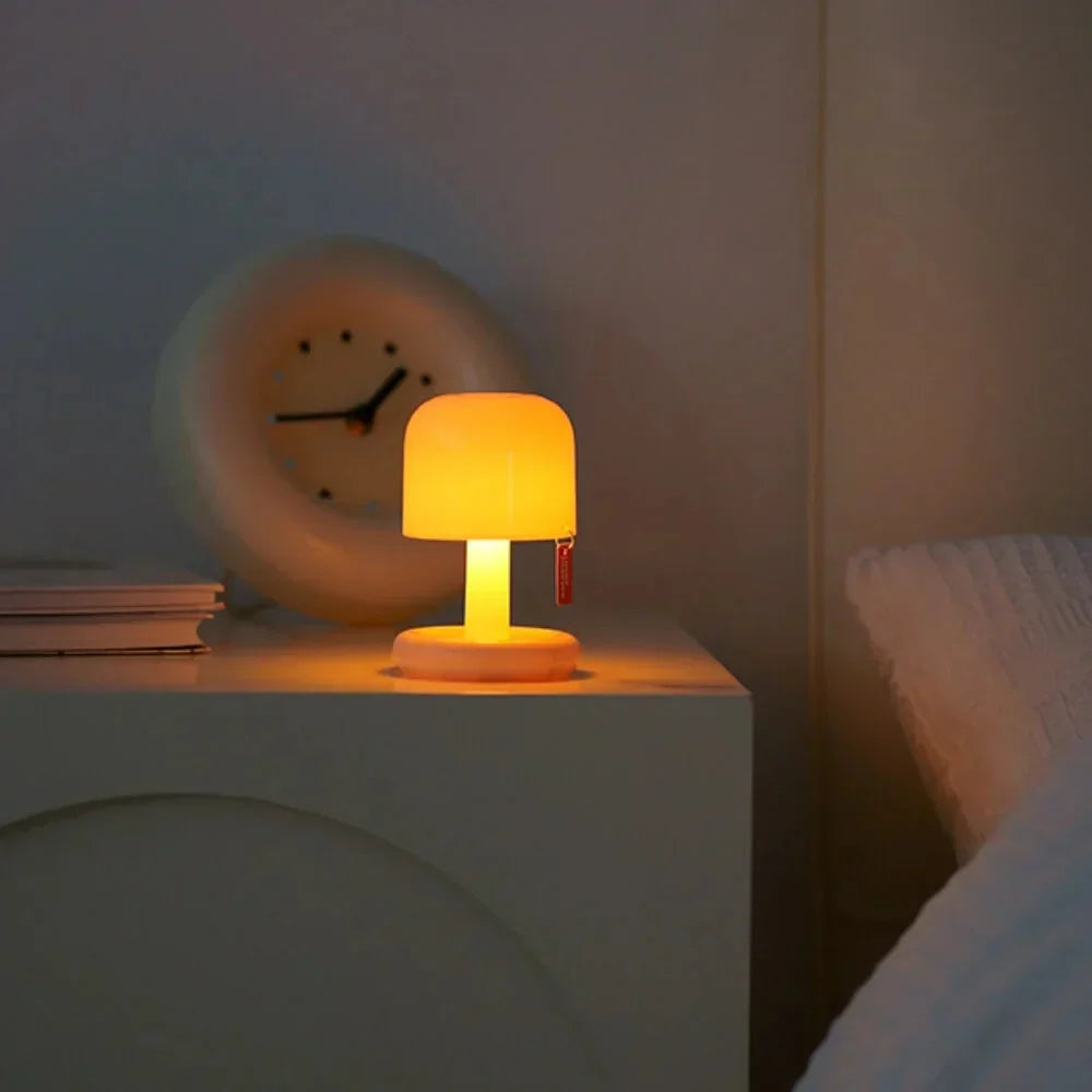 Lunéra | Mini Lampe Solaire – Éclat du Crépuscule et Atmosphère Paisible