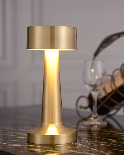 Lampe de Table Rechargeable LED Dimmable en Acier Inoxydable Doré – Design Moderne et Tactile 1