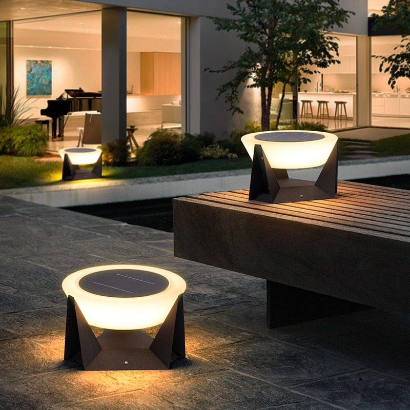SunPeak | Lanterne Solaire – Design Moderne et Performant