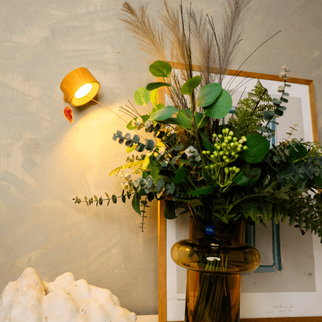 Luméa | Applique Murale LED – Éclairage Sans Fil et Tête Rotative 360°